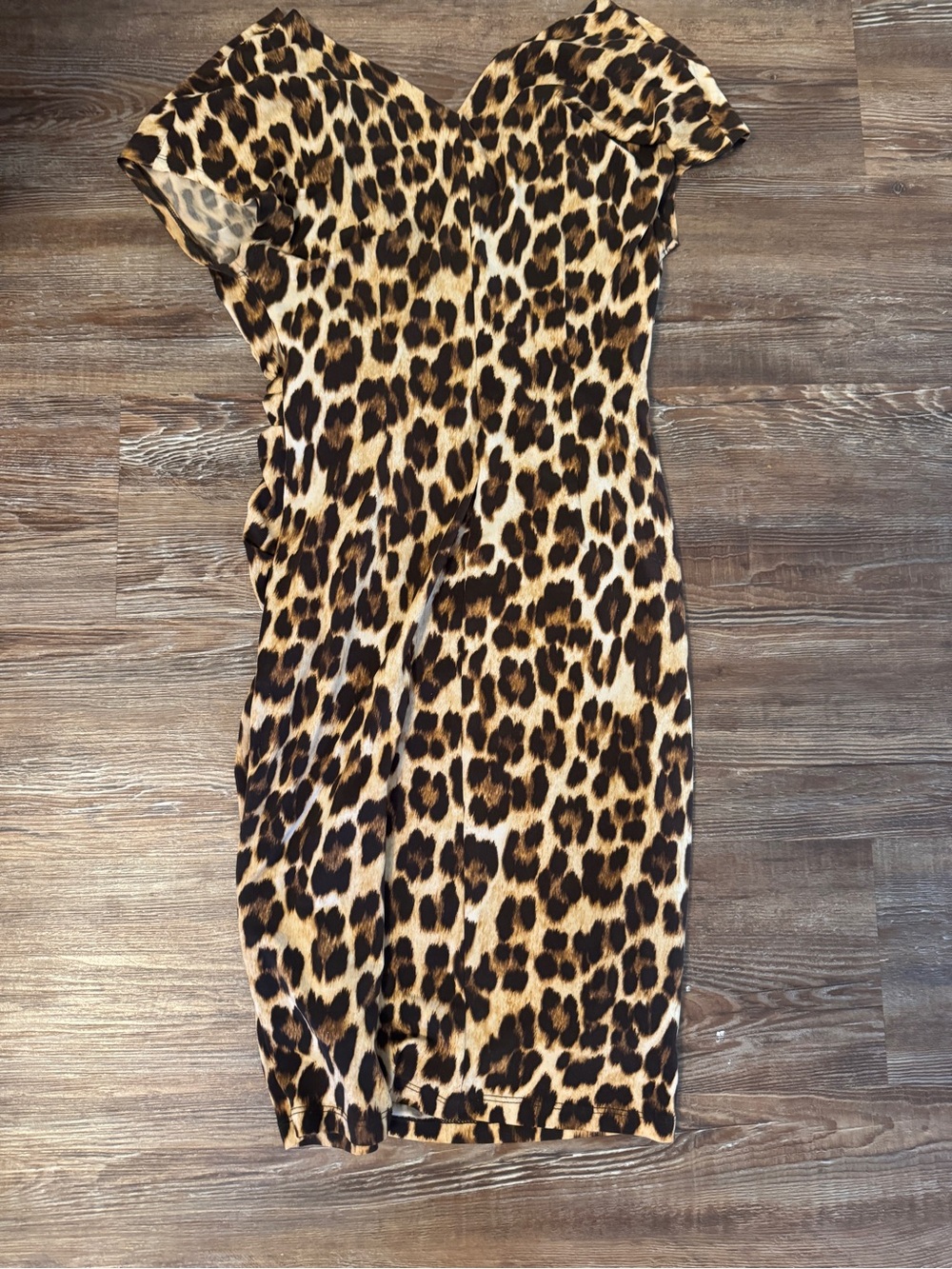 Jennifer Lopez leopard Print Dress with Decorative Waist Buckle - Picture 2 of 4